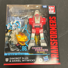 Load image into Gallery viewer, Transformers Studio Series 86-07 Leader The Transformers: The Movie Dinobot Slug and Daniel Witwicky Figures
$54.99