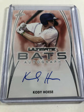 Load image into Gallery viewer, KODY HOESE 2019 19 LEAF ULTIMATE BATS ROOKIE SIGNATURE AUTO #UB-KH1 DODGERS